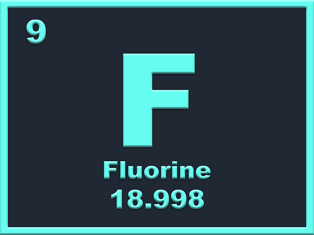 How many valence electrons does fluorine have